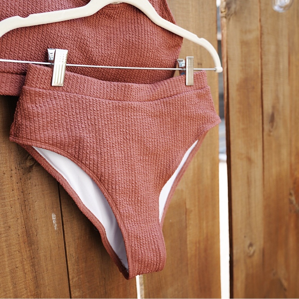 SOLD* Ribbed Redwood Bikini Set - Picture 4 of 6